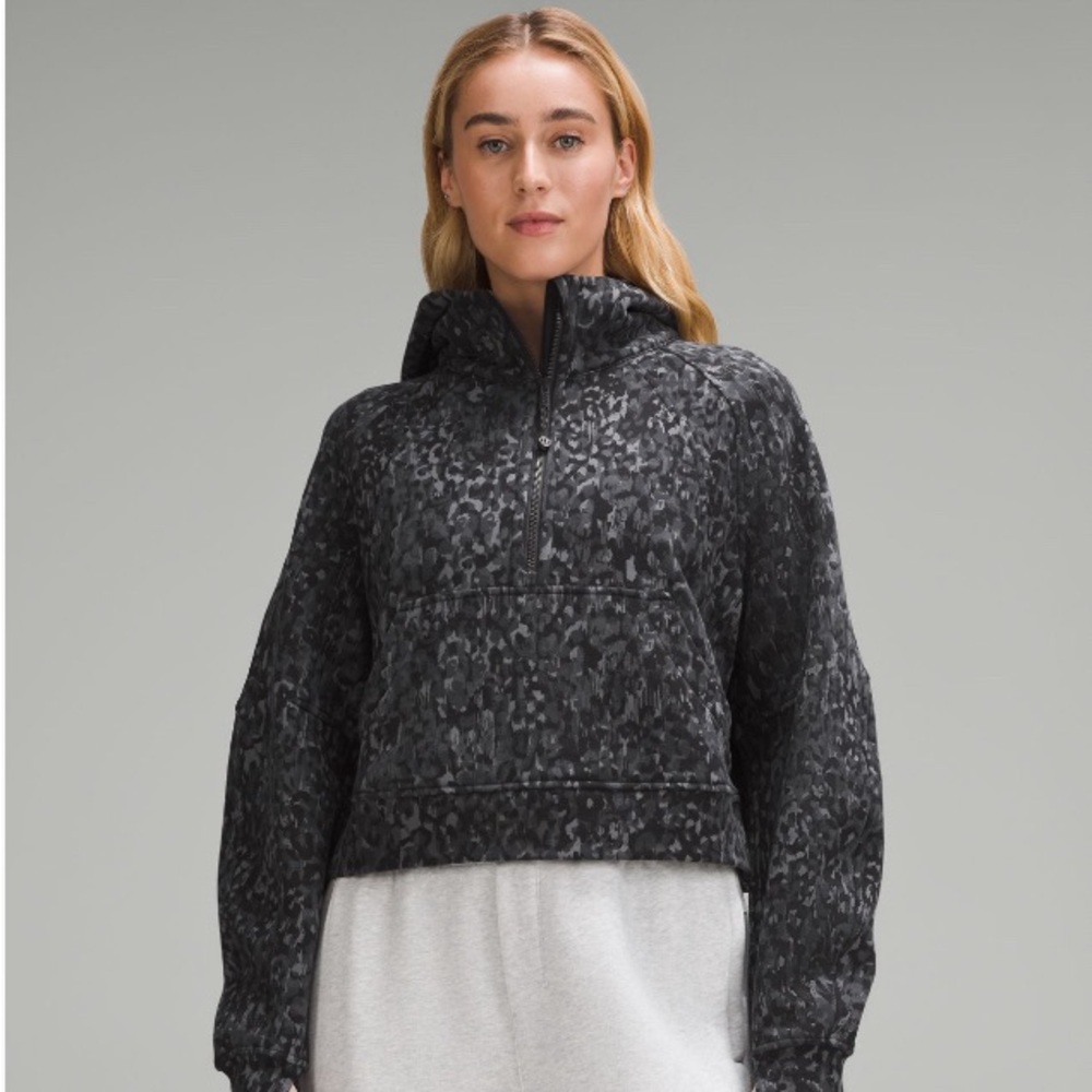 Lululemon black leopard quarter zip scuba hoodie